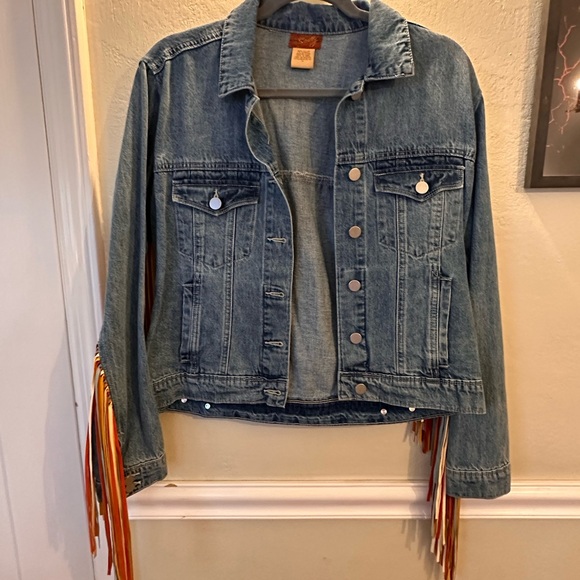 Scully Denim Jacket w/ Multicolor Suede Fringe • Western Boho • M ✨ 🤠✨ - Picture 2 of 6